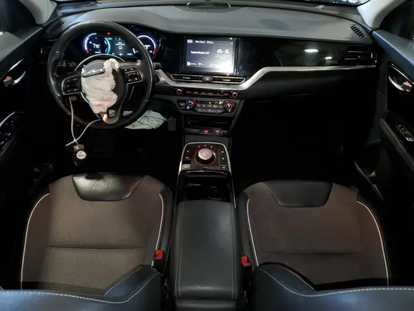 KNDCC3LG6N5160022 2022 KIA NIRO - Image 8