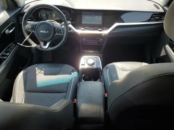 KNDCC3LG6N5160778 2022 KIA NIRO - Image 8
