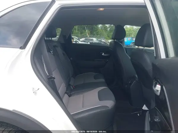 KNDCC3LG7K5021058 2019 KIA NIRO - Image 8