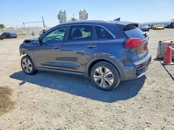 KNDCC3LG7L5055910 2020 KIA NIRO - Image 2