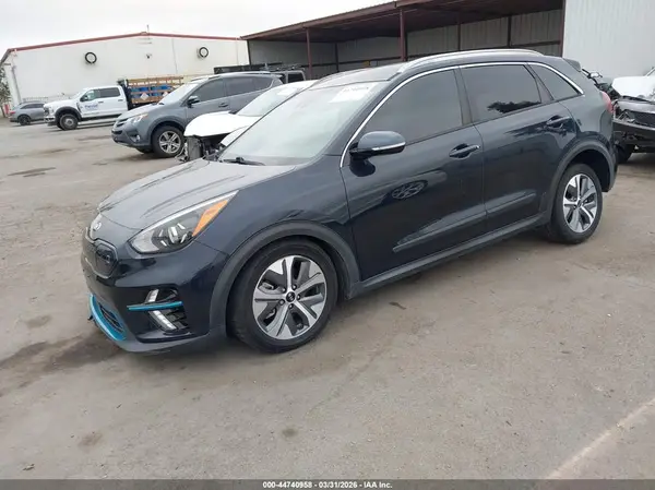 KNDCC3LG7L5065207 2020 KIA NIRO - Image 2