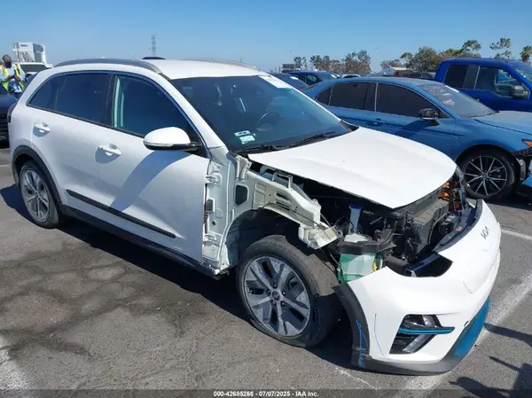 KNDCC3LG7N5118216 2022 KIA NIRO - Image 1