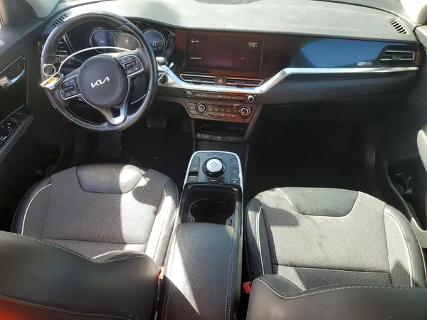 KNDCC3LG7N5121925 2022 KIA NIRO - Image 8