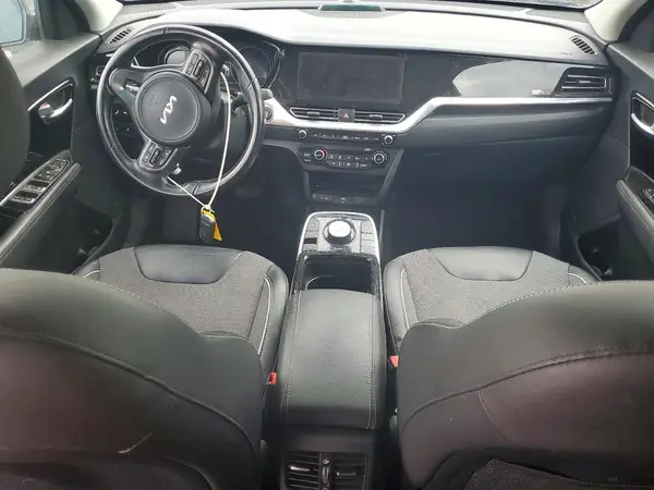 KNDCC3LG7N5124646 2022 KIA NIRO - Image 8