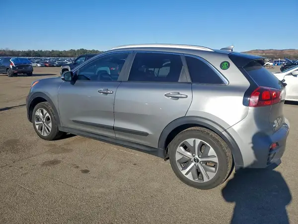 KNDCC3LG7N5124758 2022 KIA NIRO - Image 2