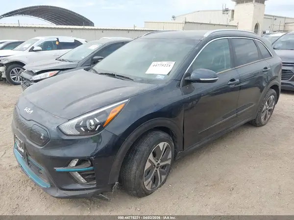 KNDCC3LG7N5132360 2022 KIA NIRO - Image 2