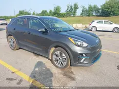 KNDCC3LG7N5135162 2022 KIA NIRO