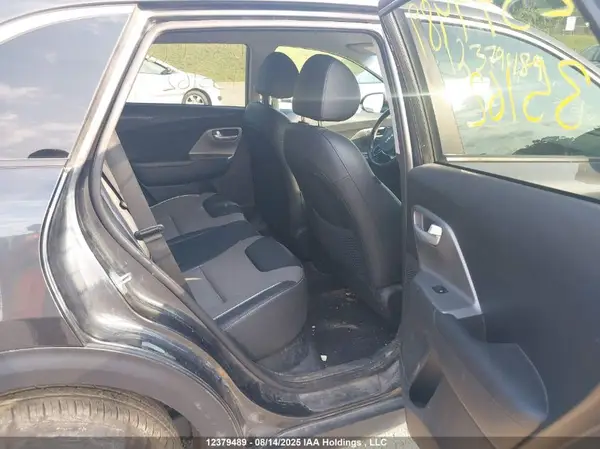 KNDCC3LG7N5135162 2022 KIA NIRO - Image 8