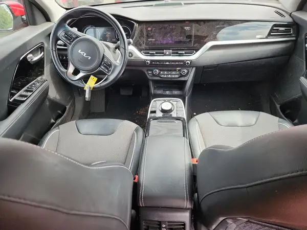 KNDCC3LG7N5135646 2022 KIA NIRO - Image 8