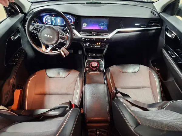 KNDCC3LG7N5150535 2022 KIA NIRO - Image 8