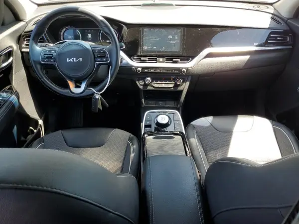 KNDCC3LG7N5158862 2022 KIA NIRO - Image 8