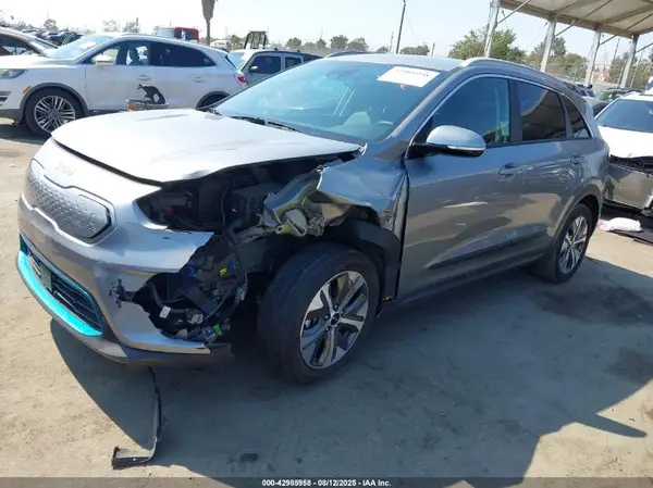 KNDCC3LG7N5160496 2022 KIA NIRO - Image 2