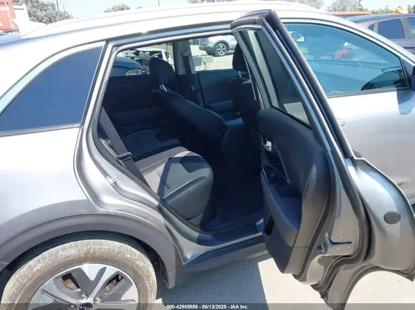 KNDCC3LG7N5160496 2022 KIA NIRO - Image 8