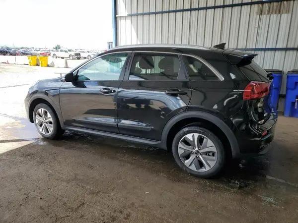 KNDCC3LG8K5024261 2019 KIA NIRO - Image 2