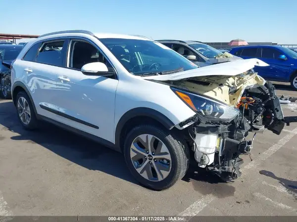 KNDCC3LG8L5040753 2020 KIA NIRO - Image 1