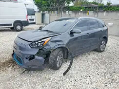 KNDCC3LG8L5062963 2020 KIA NIRO