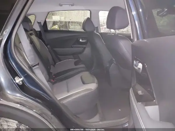 KNDCC3LG8L5070982 2020 KIA NIRO - Image 8