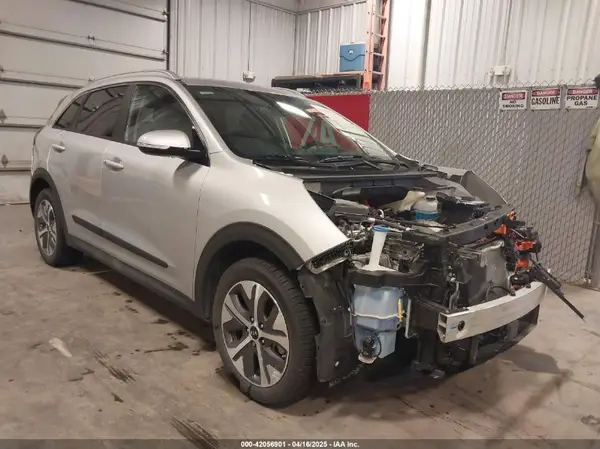 KNDCC3LG8M5108132 2021 KIA NIRO - Image 1