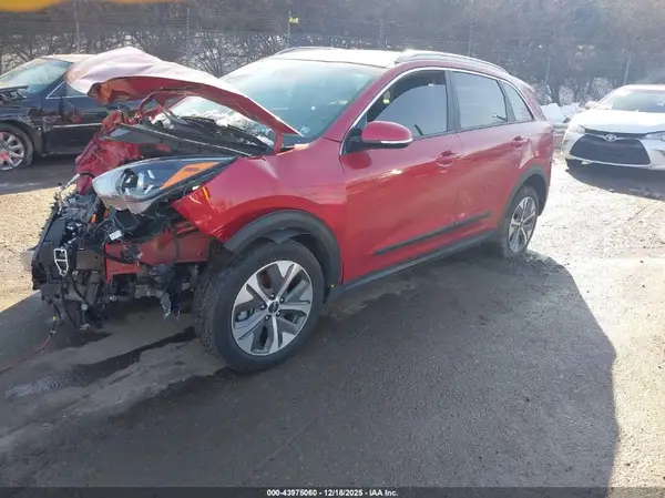 KNDCC3LG8N5125059 2022 KIA NIRO - Image 2