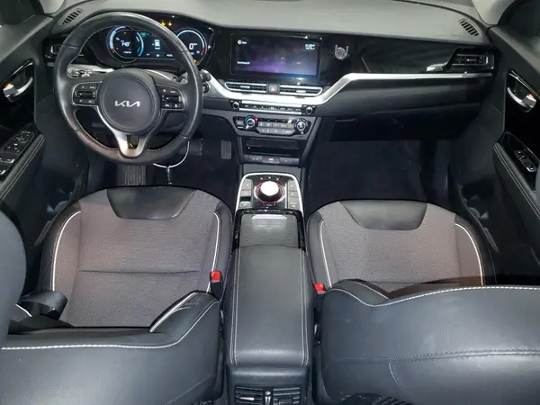 KNDCC3LG8N5132240 2022 KIA NIRO - Image 8