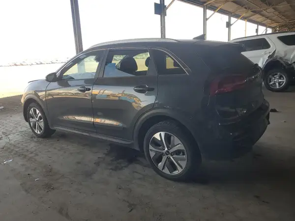 KNDCC3LG8N5158725 2022 KIA NIRO - Image 2