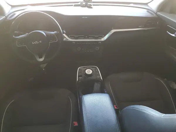 KNDCC3LG8N5158725 2022 KIA NIRO - Image 8
