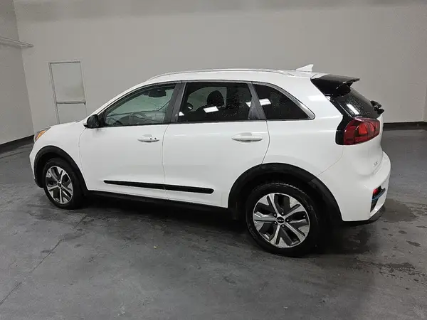 KNDCC3LG8N5159860 2022 KIA NIRO - Image 2