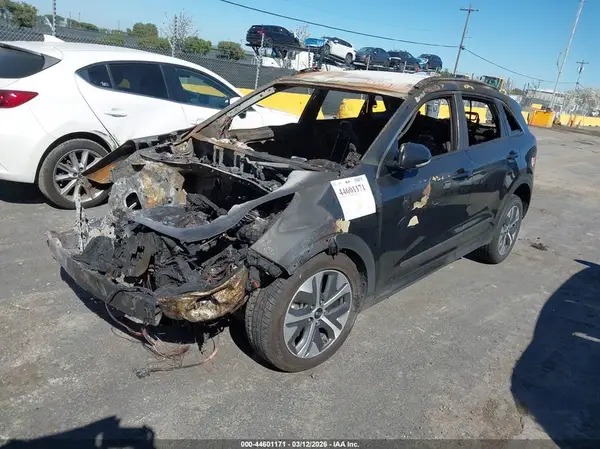 KNDCC3LG9K5022664 2019 KIA NIRO - Image 2