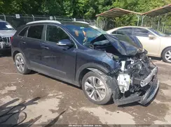 KNDCC3LG9L5040213 2020 KIA NIRO