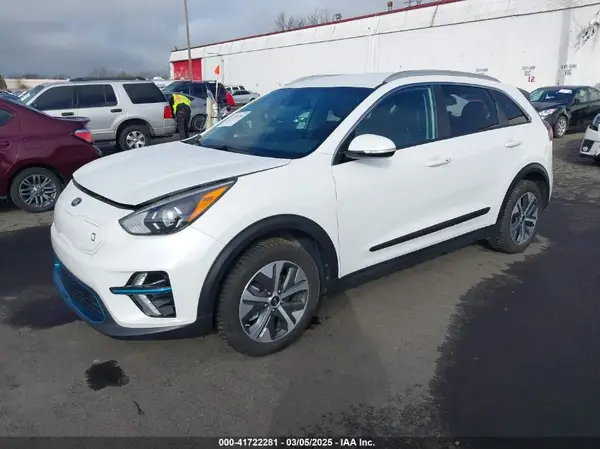 KNDCC3LG9L5055729 2020 KIA NIRO - Image 2