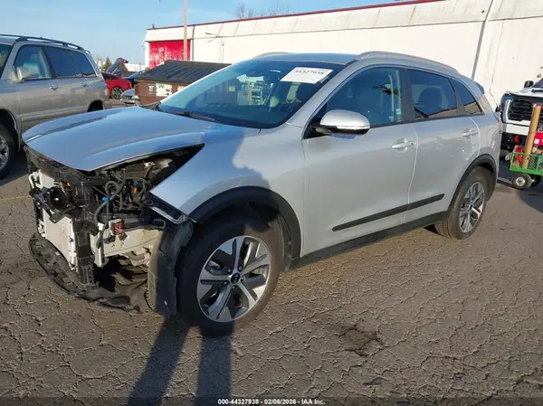 KNDCC3LG9L5062468 2020 KIA NIRO - Image 2