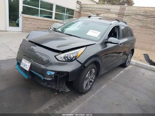 KNDCC3LG9M5102517 2021 KIA NIRO - Image 2