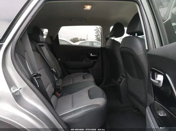 KNDCC3LG9N5138600 2022 KIA NIRO - Image 8