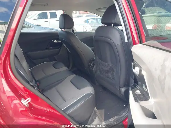 KNDCC3LG9N5147328 2022 KIA NIRO - Image 8