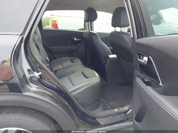KNDCC3LG9N5158765 2022 KIA NIRO - Image 8