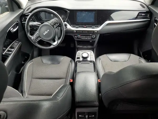 KNDCC3LG9N5160144 2022 KIA NIRO - Image 8