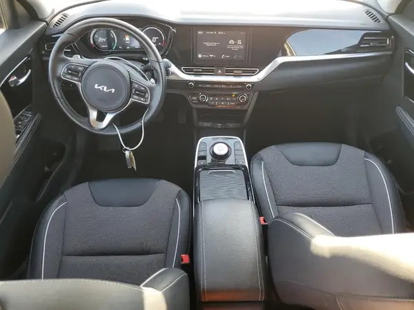 KNDCC3LG9N5160208 2022 KIA NIRO - Image 8
