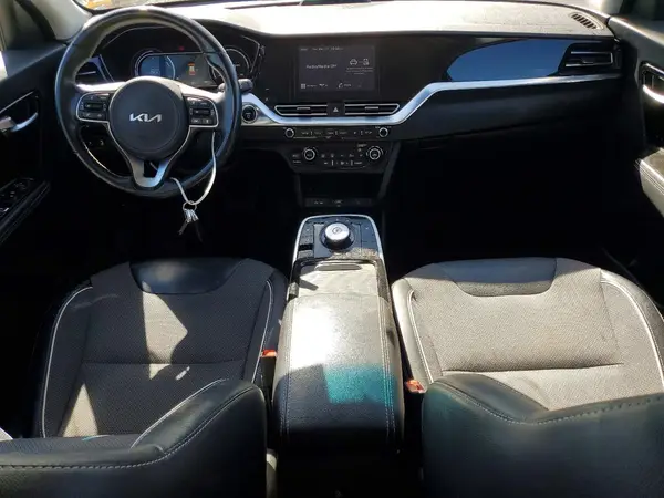 KNDCC3LG9N5160757 2022 KIA NIRO - Image 8