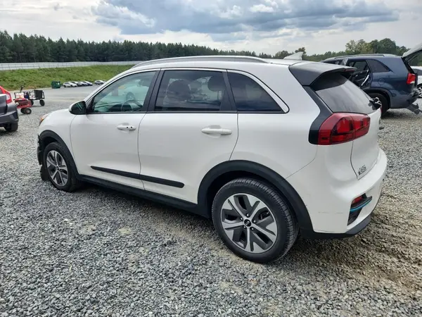 KNDCC3LGXK5028912 2019 KIA NIRO - Image 2