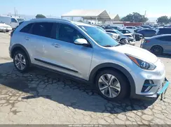 KNDCC3LGXL5036137 2020 KIA NIRO