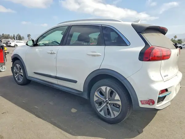 KNDCC3LGXL5039927 2020 KIA NIRO - Image 2