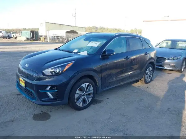 KNDCC3LGXM5102588 2021 KIA NIRO - Image 2