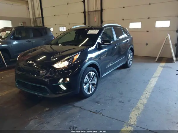 KNDCC3LGXN5117254 2022 KIA NIRO - Image 2