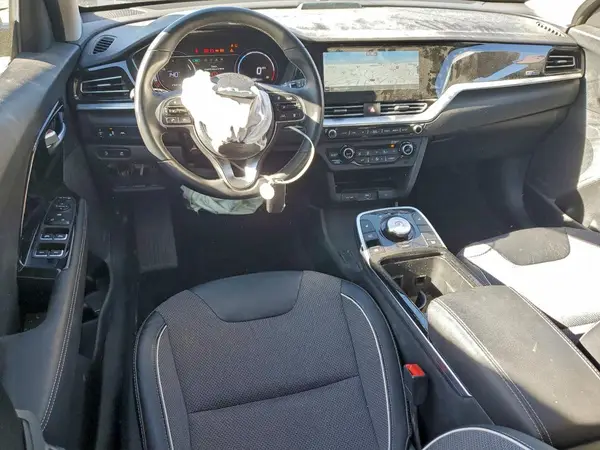 KNDCC3LGXN5138556 2022 KIA NIRO - Image 8