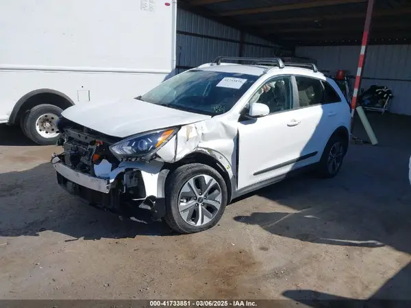 KNDCC3LGXN5142929 2022 KIA NIRO - Image 2
