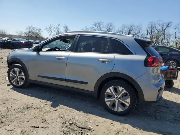 KNDCC3LGXN5153414 2022 KIA NIRO - Image 2