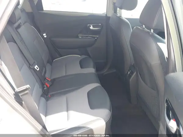 KNDCC3LGXN5158807 2022 KIA NIRO - Image 8