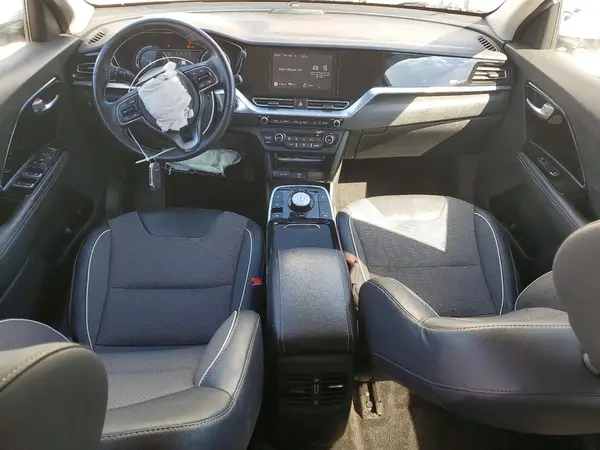 KNDCC3LGXN5159455 2022 KIA NIRO - Image 8