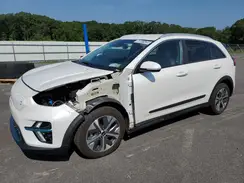 KNDCC3LGXN5160055 2022 KIA NIRO