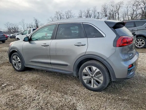 KNDCC3LGXN5161190 2022 KIA NIRO - Image 2
